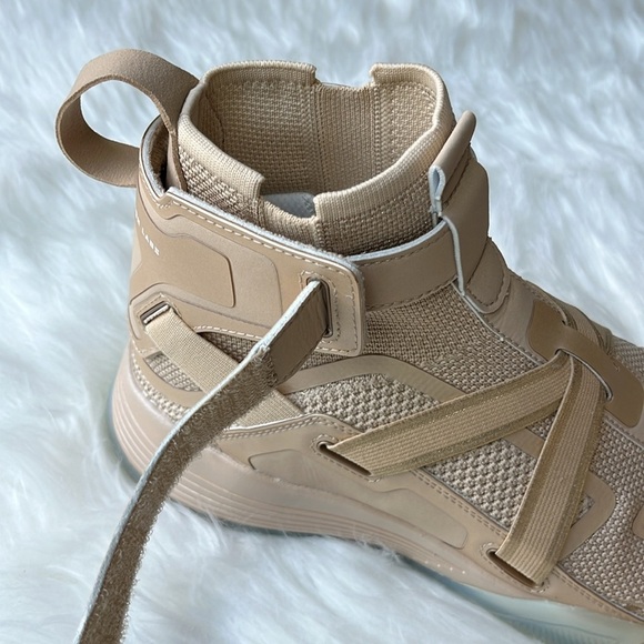 ? APL Athletic Propulsion Labs Unisex Super Future Hi-Tops in Champagne M8.5
W10 main image 8